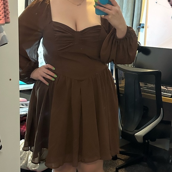 Sweetheart Neckline Dress - Picture 3 of 4